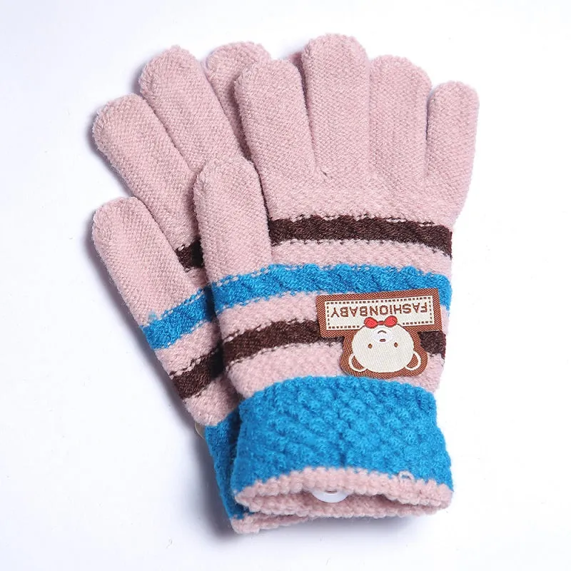 Fashion gloves with attractive colors