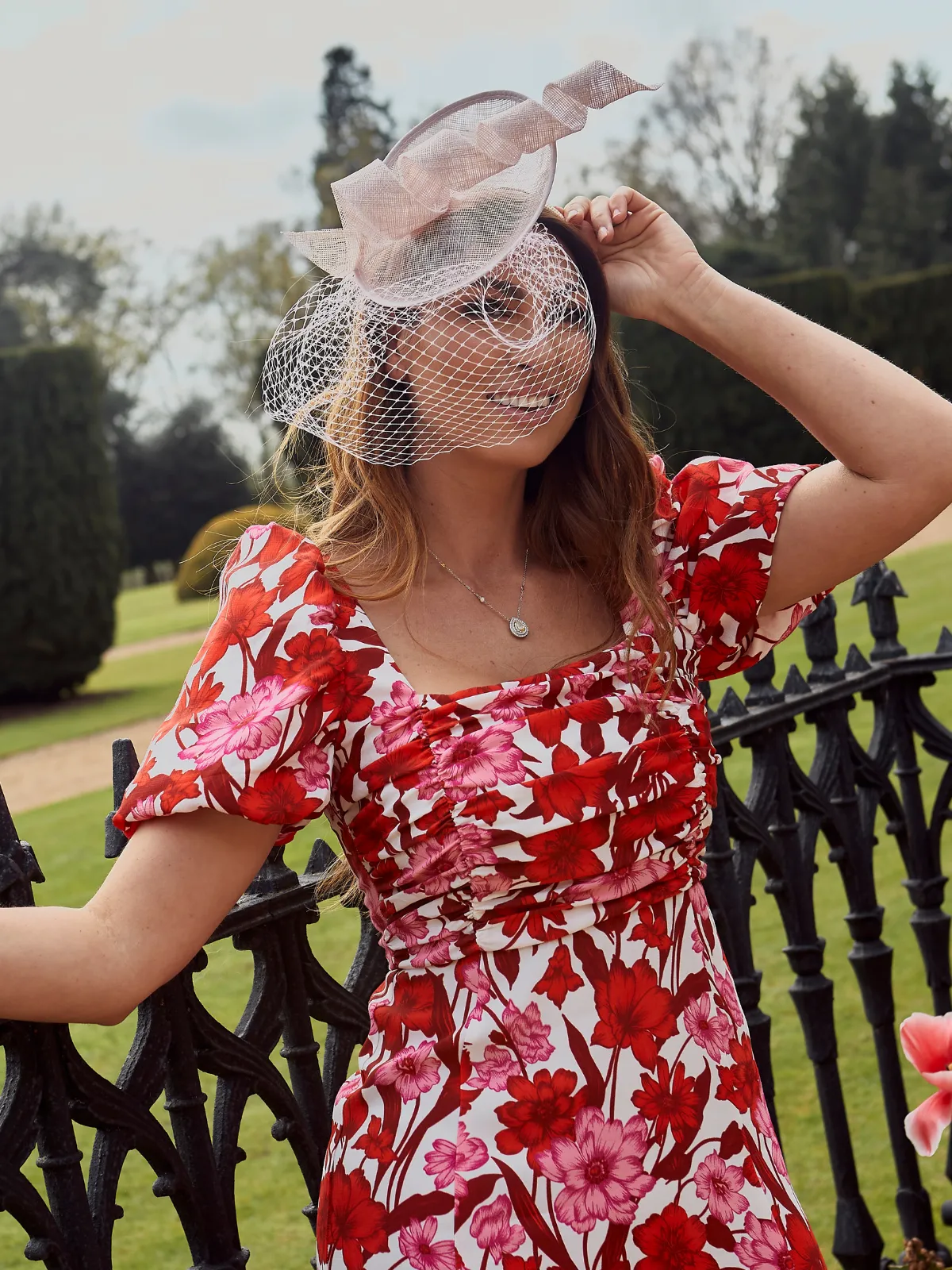 Windsor Curly Net Fascinator / Blush